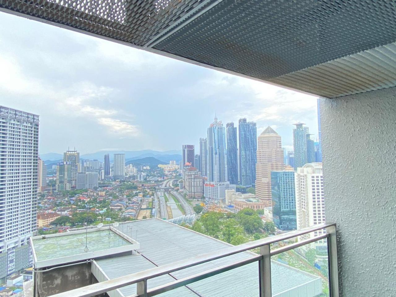 Mercu Summer Suites Klcc By Ab Kuala Lumpur Esterno foto